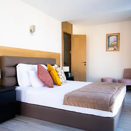 Les Sables Suits Villa *