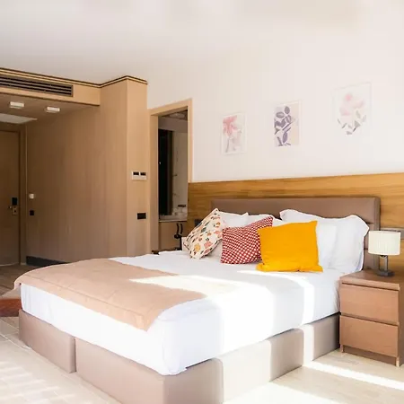 Les Sables Suits Villa *