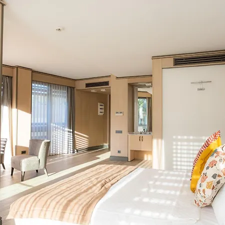 Villa Les Sables Suits *